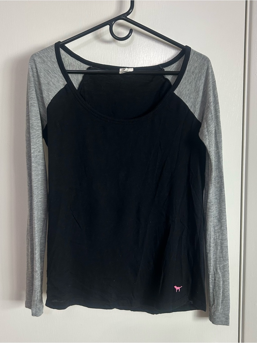PINK Victoria's Secret Black and Gray Raglan Baseball Tee